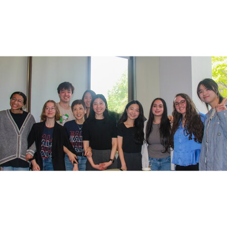 A group of undergraduate, graduate students and teaching assistants accompany Prof. Ahn at the End-of-Semester Reception